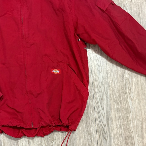 Red dickies jacket - Picture 2 of 5